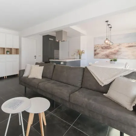 Daire Miramar With Terrace By Interhome *