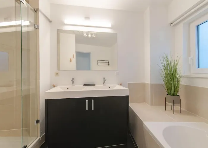 Apartment Miramar With Terrace By Interhome Ostende