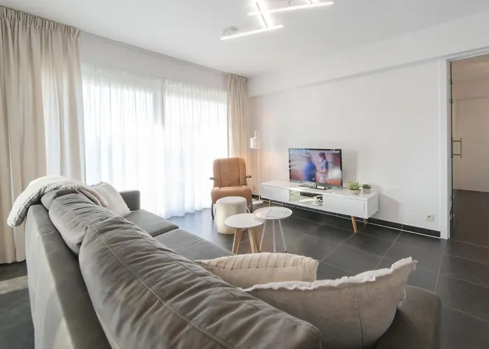 Apartment Miramar With Terrace By Interhome